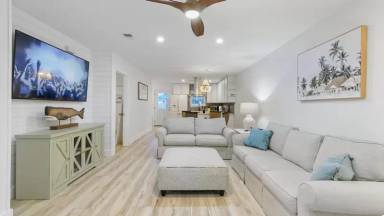 Main picture of 35 Blenheim Ln