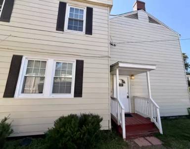 Main picture of 413 N East St