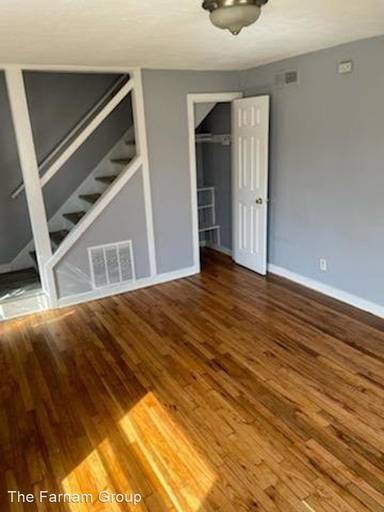 Main picture of 419 Valley St