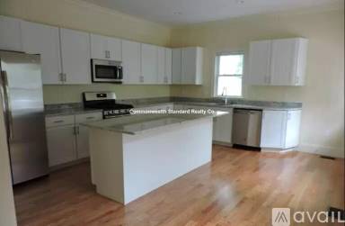 Main picture of 130 Bigelow St