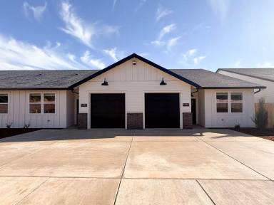 Main picture of 5564 Skyline Rd S