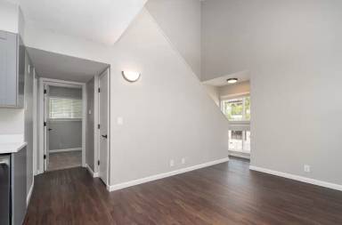 Main picture of 413 W 14th St