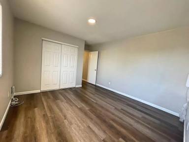 Main picture of 432 454 9 Ave