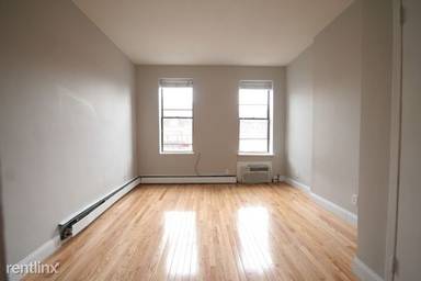 Main picture of 521 E 5th St