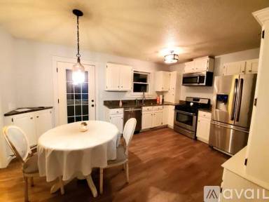 Main picture of 1352 W Hiawatha Dr