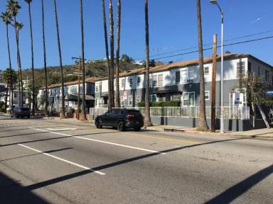Main picture of 7735 Hollywood Blvd