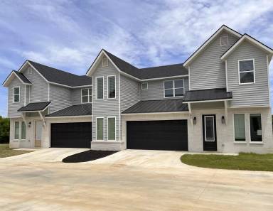 Main picture of 600-608 Jupiter Ln