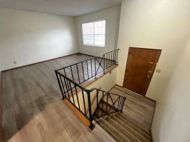 Main picture of 2 Regal Ln