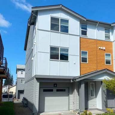 Main picture of 19310 36th Ave SE