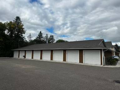 Main picture of 916 6th Ave NE