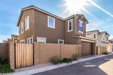 Main picture of 243 N Sandal
