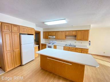 Main picture of 1612 W 7th St