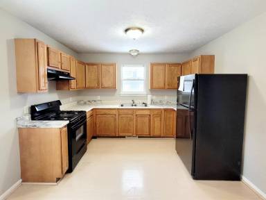 Main picture of 730 Bates St SE