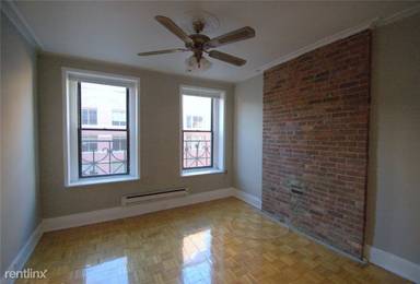 Main picture of 404 E 73rd St