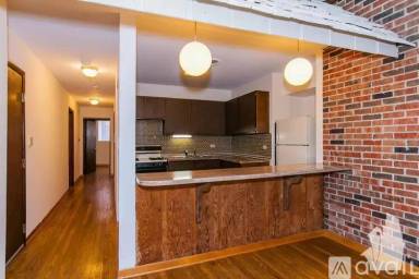 Main picture of 871-77 W Lill Ave