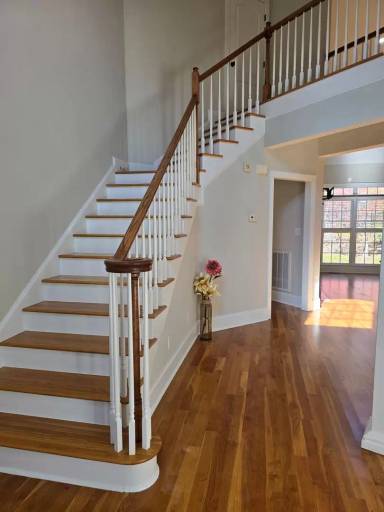 Main picture of 3653 Pleasants Ridge Dr