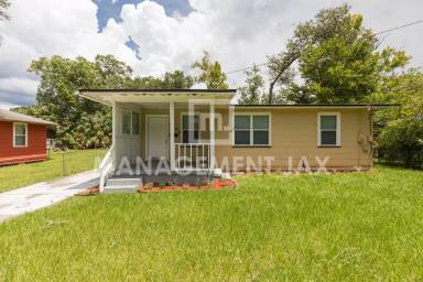 Main picture of 4911 Walcott Ave