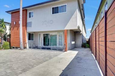 Main picture of 2040 S Sherbourne Dr