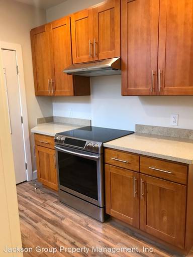 Main picture of 825 Ashbury St