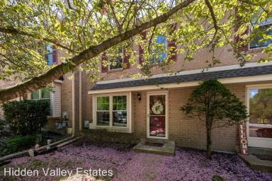 Main picture of 748 Shropshire Dr