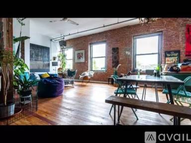 Main picture of 252 Norman Ave