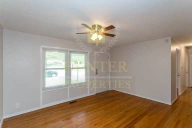 Main picture of 9218 McKinley St