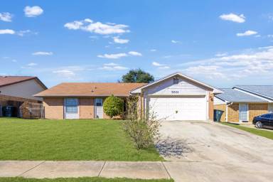 Main picture of 3311 Johnson Dr