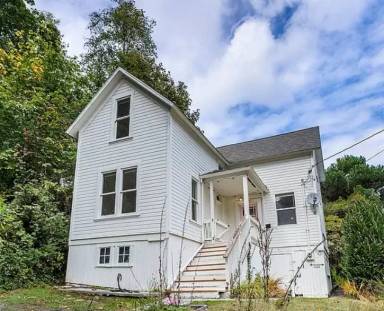 Main picture of 3724 Grand Ave