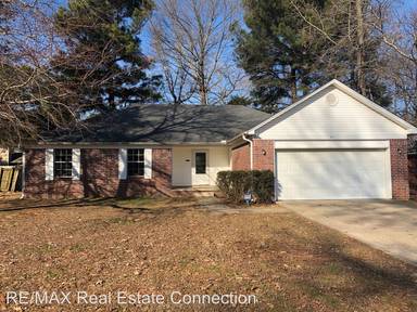 Main picture of 27 Robin Ln