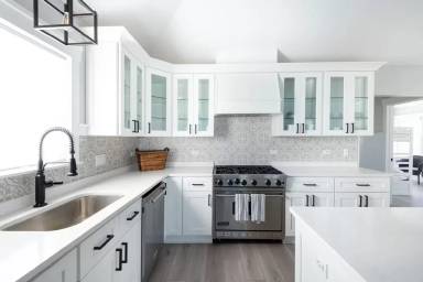 Main picture of 122 Williams St