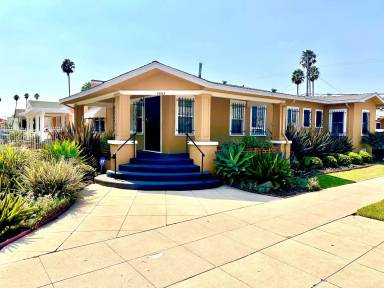 Main picture of 2034 W 35th Pl