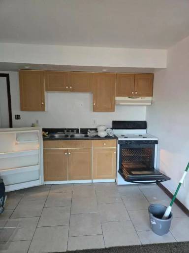Main picture of 521 Washington Ave