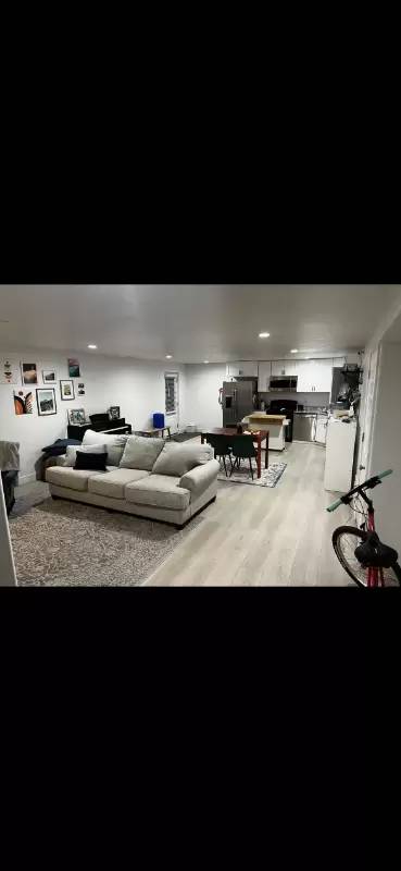 Main picture of 1414 W Watson Ln