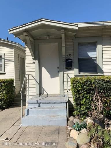 Main picture of 531 Cedar St
