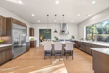 Main picture of 1183 N Worthington Pl