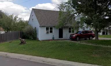 Main picture of 2600 S Irving St