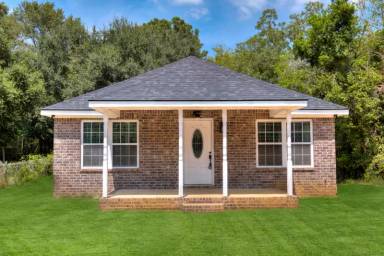 Main picture of 117 E Patricia Dr