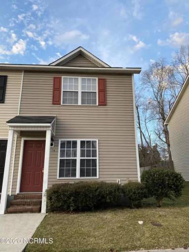 Main picture of 306 Bracken Pl