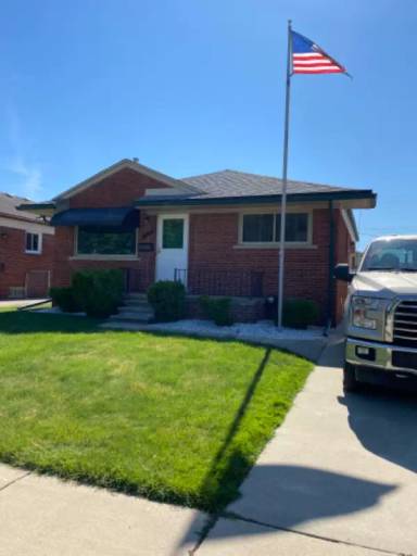 Main picture of 27331 Ursuline St