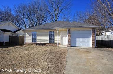 Main picture of 802 SE E Ct