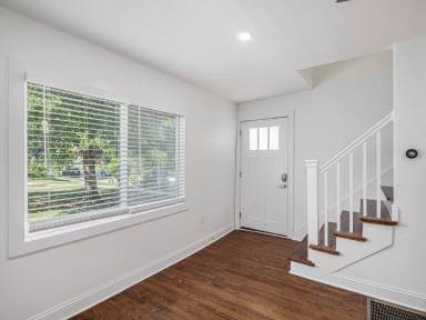 Main picture of 5048 Baltimore Ave
