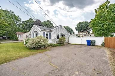 Main picture of 25 W Canton Cir