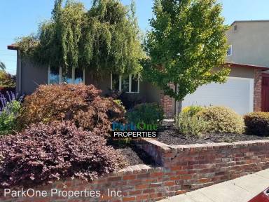Main picture of 2176 Pyramid Dr