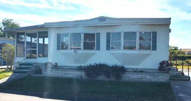 Main picture of Colonial Mobile Manor