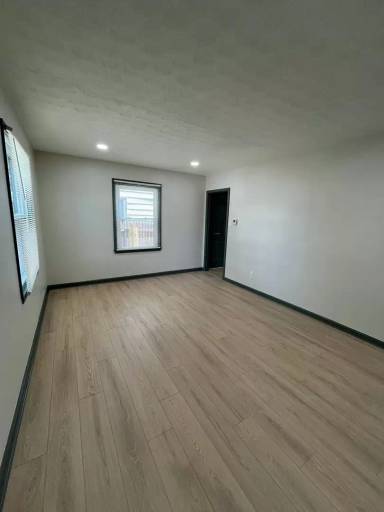 Main picture of 2213 Woodward Ave