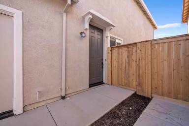 Main picture of 4416 Arctic Tern Way