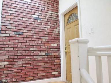 Main picture of 2540 32nd St