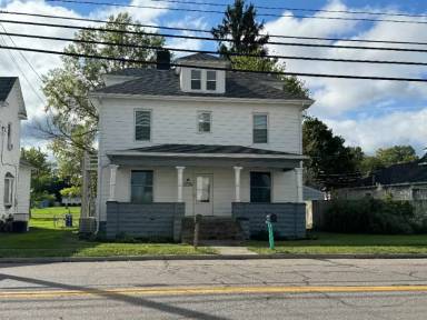 Main picture of 609 W Main St
