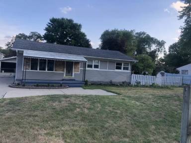 Main picture of 2466 Lee Ave