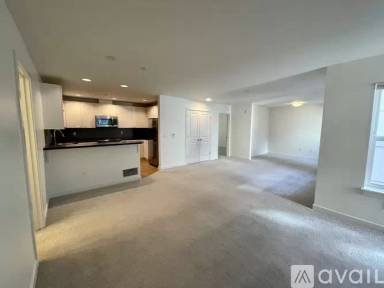 Main picture of 420 Queen Anne Ave N